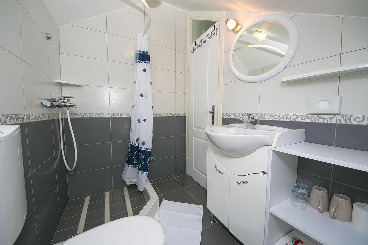 Apartments Sanda 2 Promajna Exterior photo